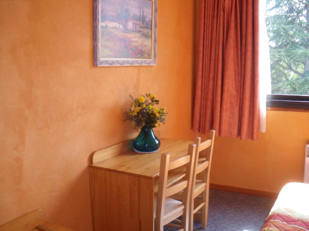Hotel Saint Clair Room photo